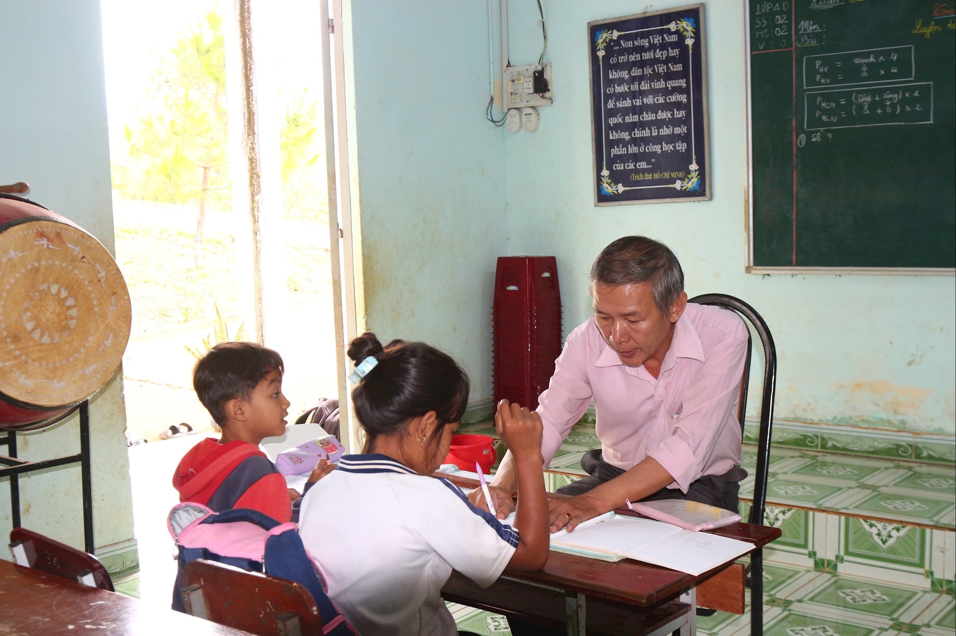 Như cánh chim không mỏi