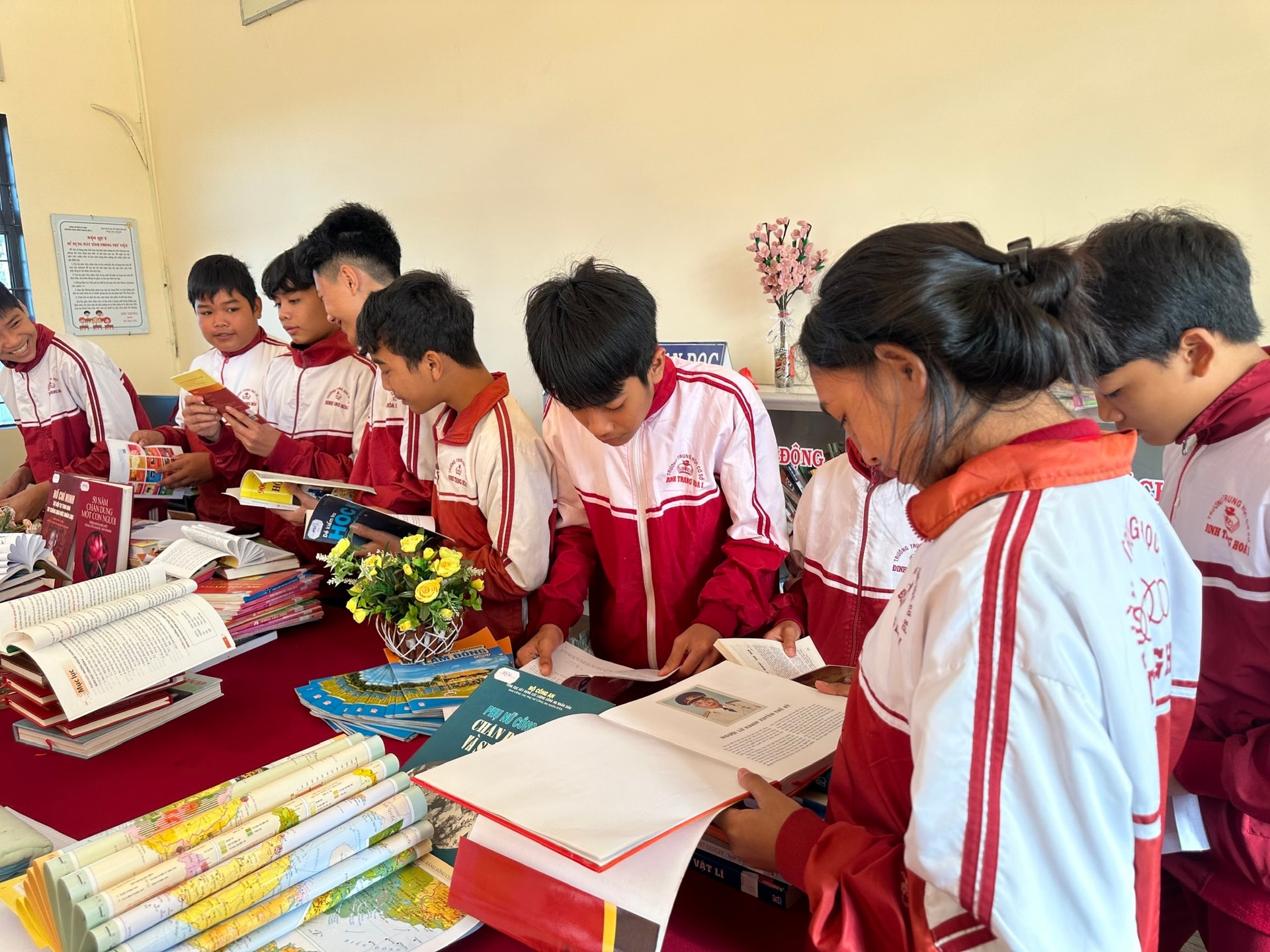 Ngôi trường vùng xa vươn lên dạy tốt - học tốt