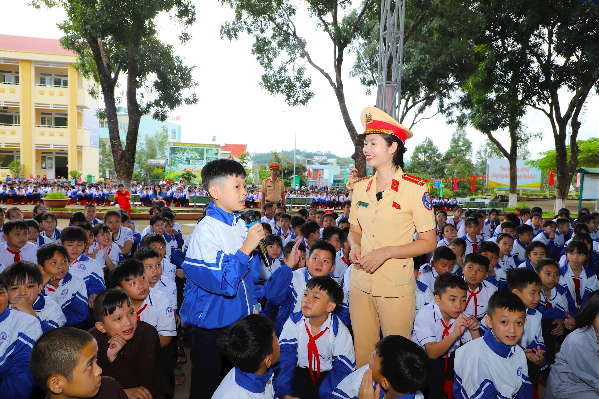 Xây dựng văn hóa giao thông từ nhà trường
