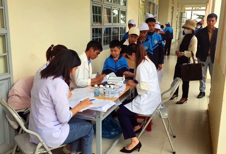 Nâng cao chất lượng chăm sóc, quản lý sức khỏe học sinh