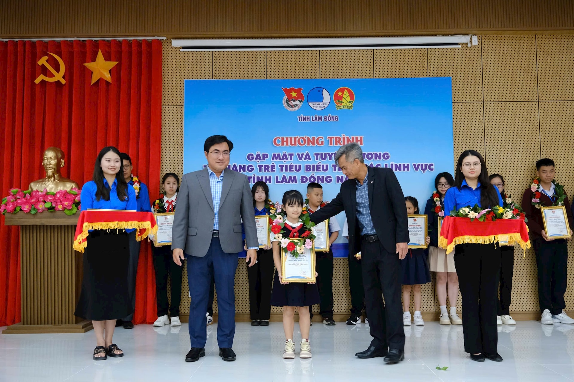 Cô học trò 9 tuổi “ẵm” 6 huy chương môn cờ vua