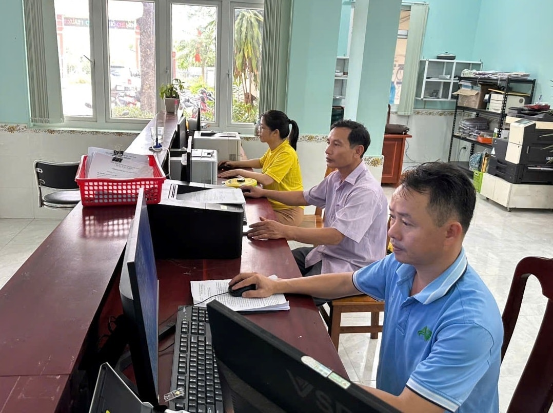 Nâng cao năng lực đội ngũ công chức giáo dục cấp xã