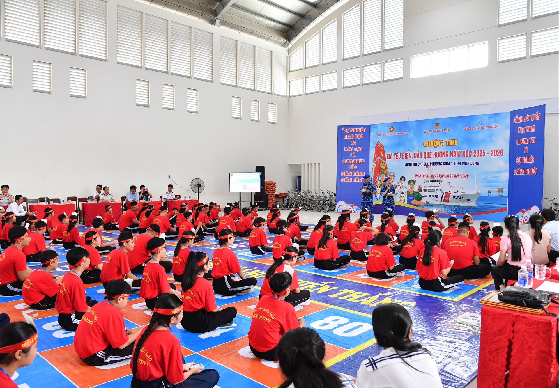 Bồi đắp tình yêu biển, đảo cho học sinh