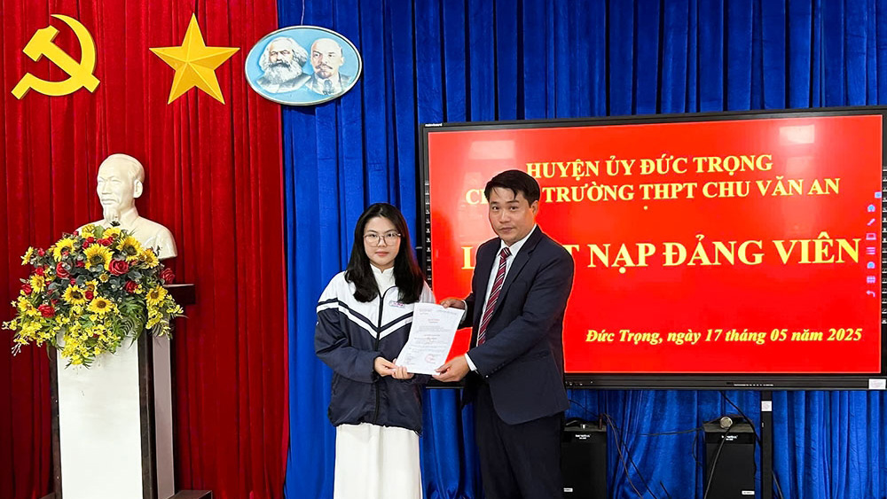 Nhiều chuyển biến tích cực sau 10 năm thực hiện Chỉ thị 05 tại Trường THPT Chu Văn An