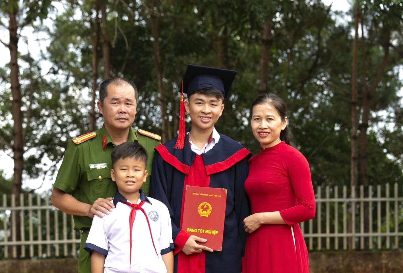 Hành trình đạt thủ khoa trường chuyên của cậu học trò vùng biên