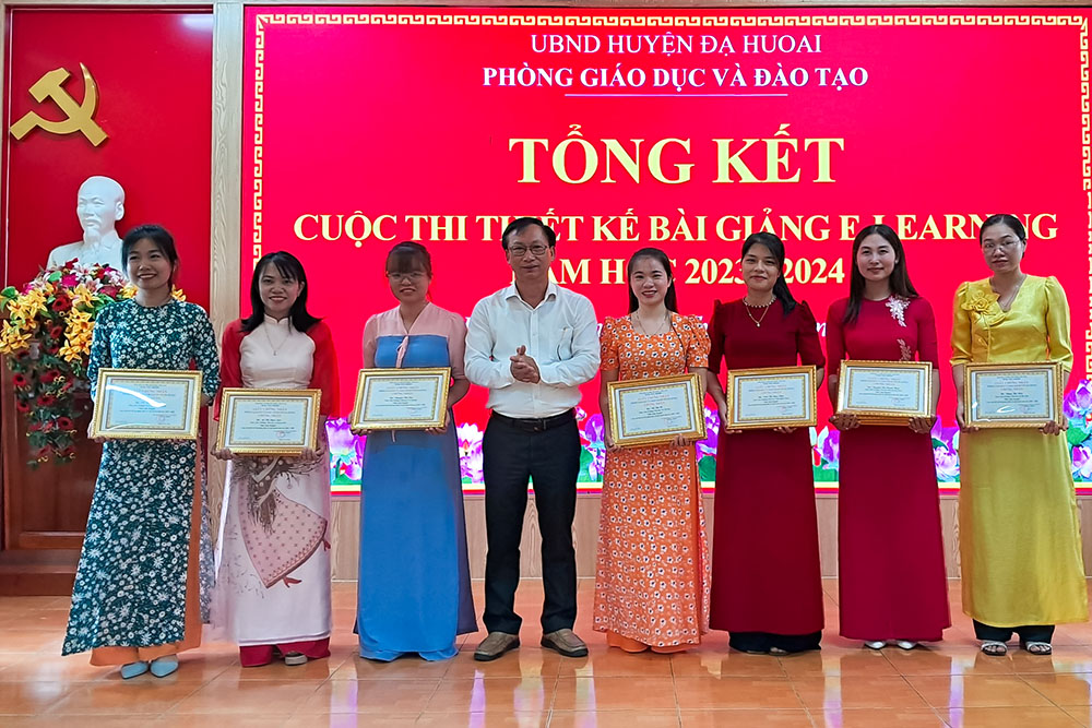 Huyện Đạ Huoai có 39 giáo viên Tiểu học đạt giáo viên dạy giỏi cấp huyện năm học 2023-2024