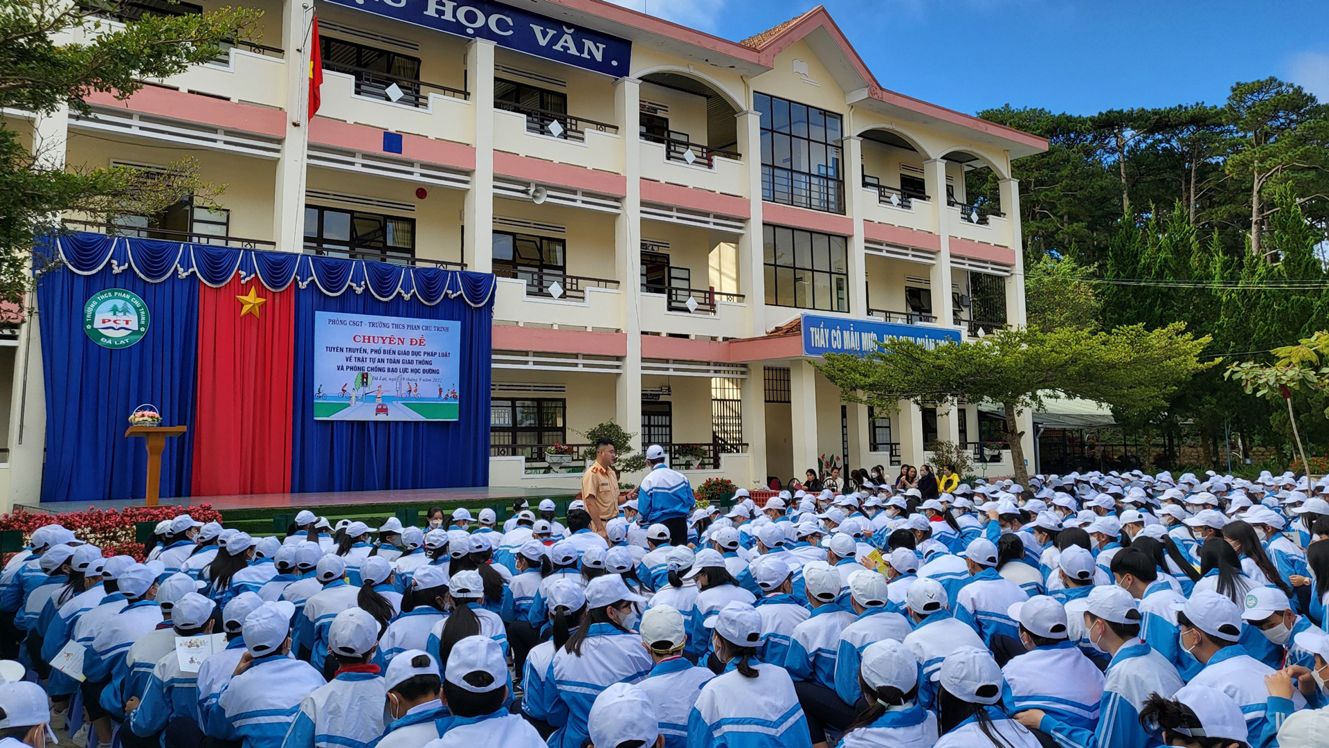 Văn hóa giao thông - nền tảng của an toàn giao thông