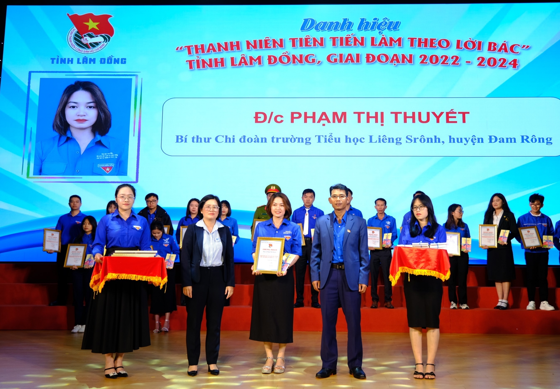 Lâm Đồng có 1 giáo viên được tuyên dương trong chương trình Chia sẻ cùng thầy cô năm 2024