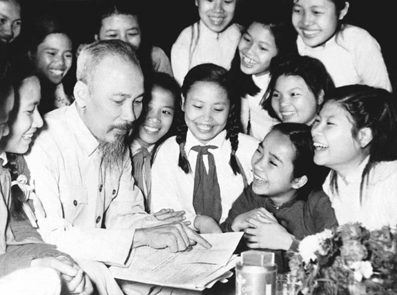 Tư tưởng Hồ Chí Minh về xây dựng và phát triển đội ngũ nhà giáo
