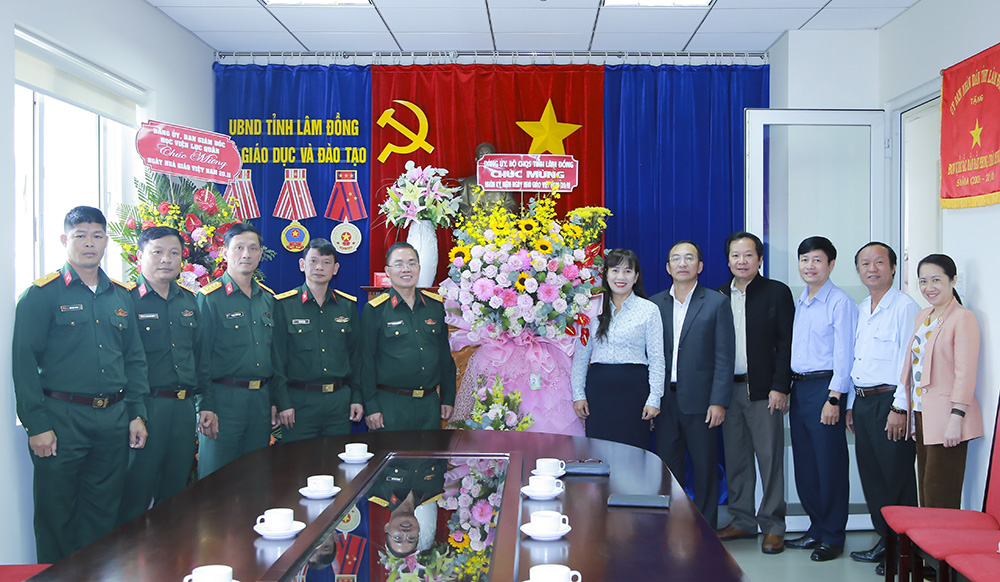 Các cơ quan, đơn vị thăm và chúc mừng Sở Giáo dục và Đào tạo nhân kỷ niệm 41 năm Ngày Nhà giáo Việt Nam