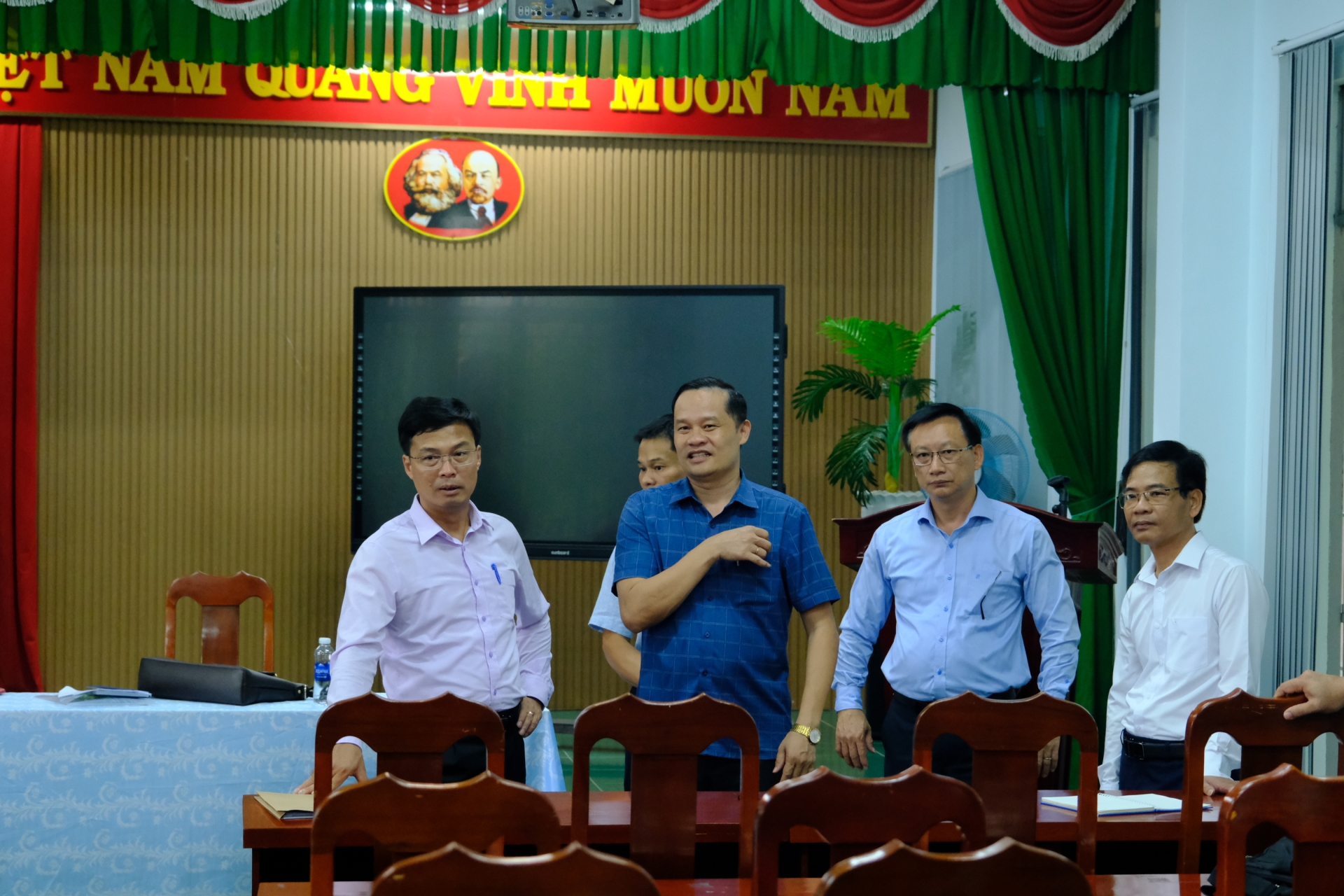 Phó Chủ tịch UBND tỉnh Đinh Văn Tuấn kiểm tra công tác chuẩn bị cho kỳ thi tốt nghiệp THPT năm 2025 tại huyện Đạ Huoai