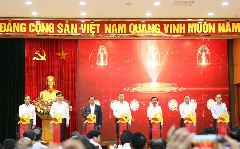 “Chìa khóa vàng” đưa đất nước bước vào kỷ nguyên mới