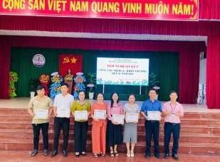 Trường THPT Hàm Thuận Nam tổ chức Hội nghị sơ kết công tác thi đua, khen thưởng quý II năm học 2024–2025