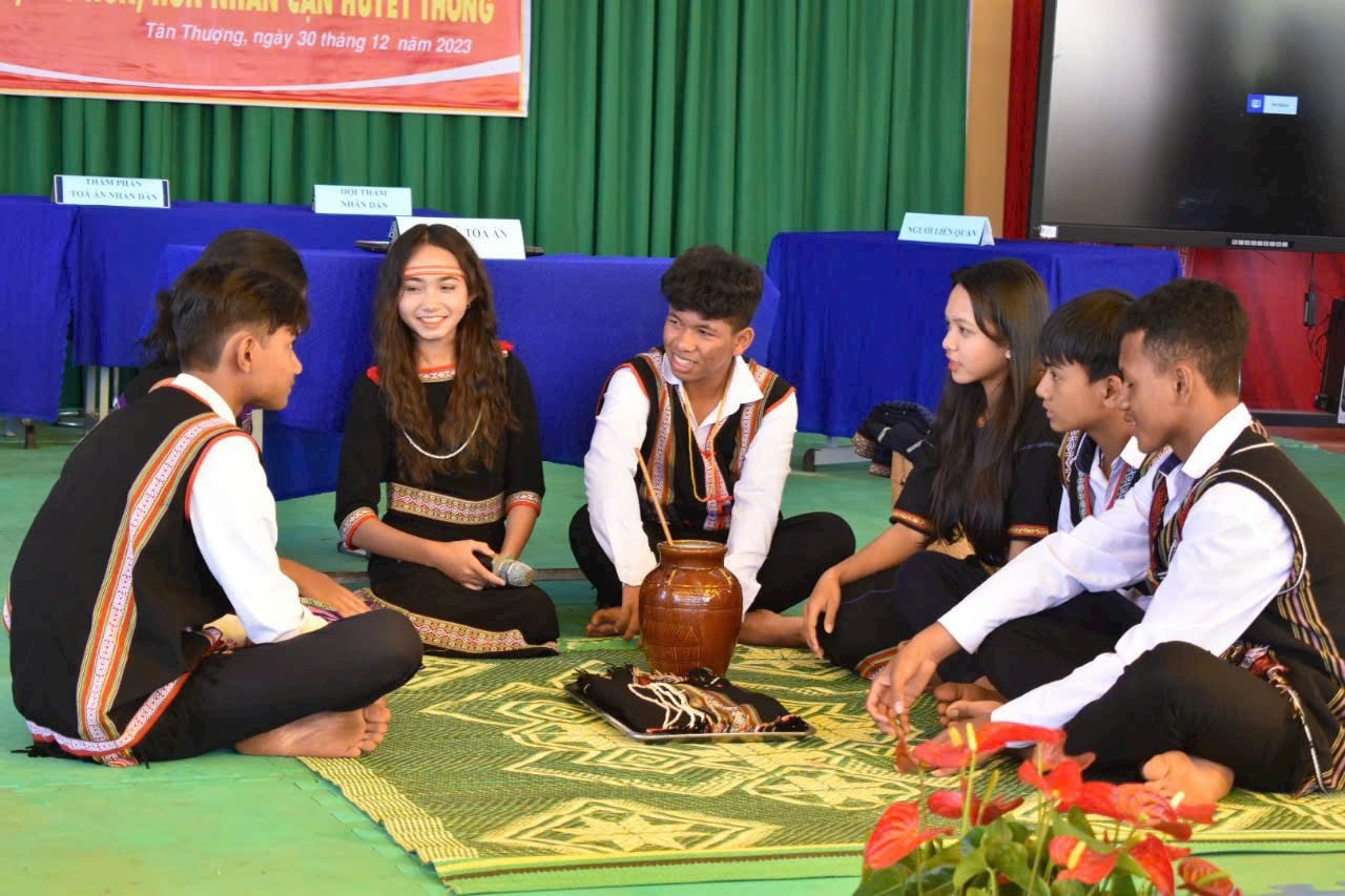 Văn hóa dân tộc sống cùng nhịp học trò
