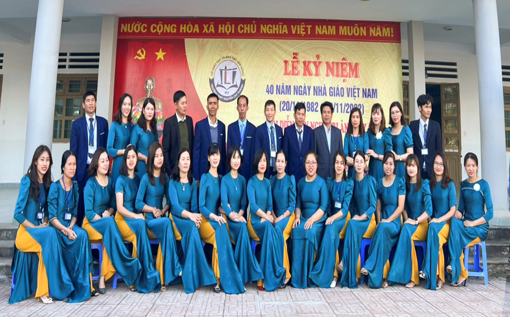 Trường THPT Nguyễn Chí Thanh- mười năm một chặng đường