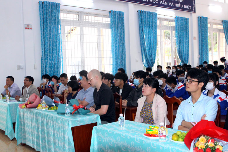 Bảo Lộc: Hội thảo định hướng nghề nghiệp ngành Toán - Tin và bồi dưỡng đội tuyển Tin học