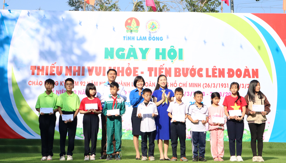 Nhiều hoạt động trong Ngày hội Thiếu nhi vui khỏe - Tiến bước lên Đoàn