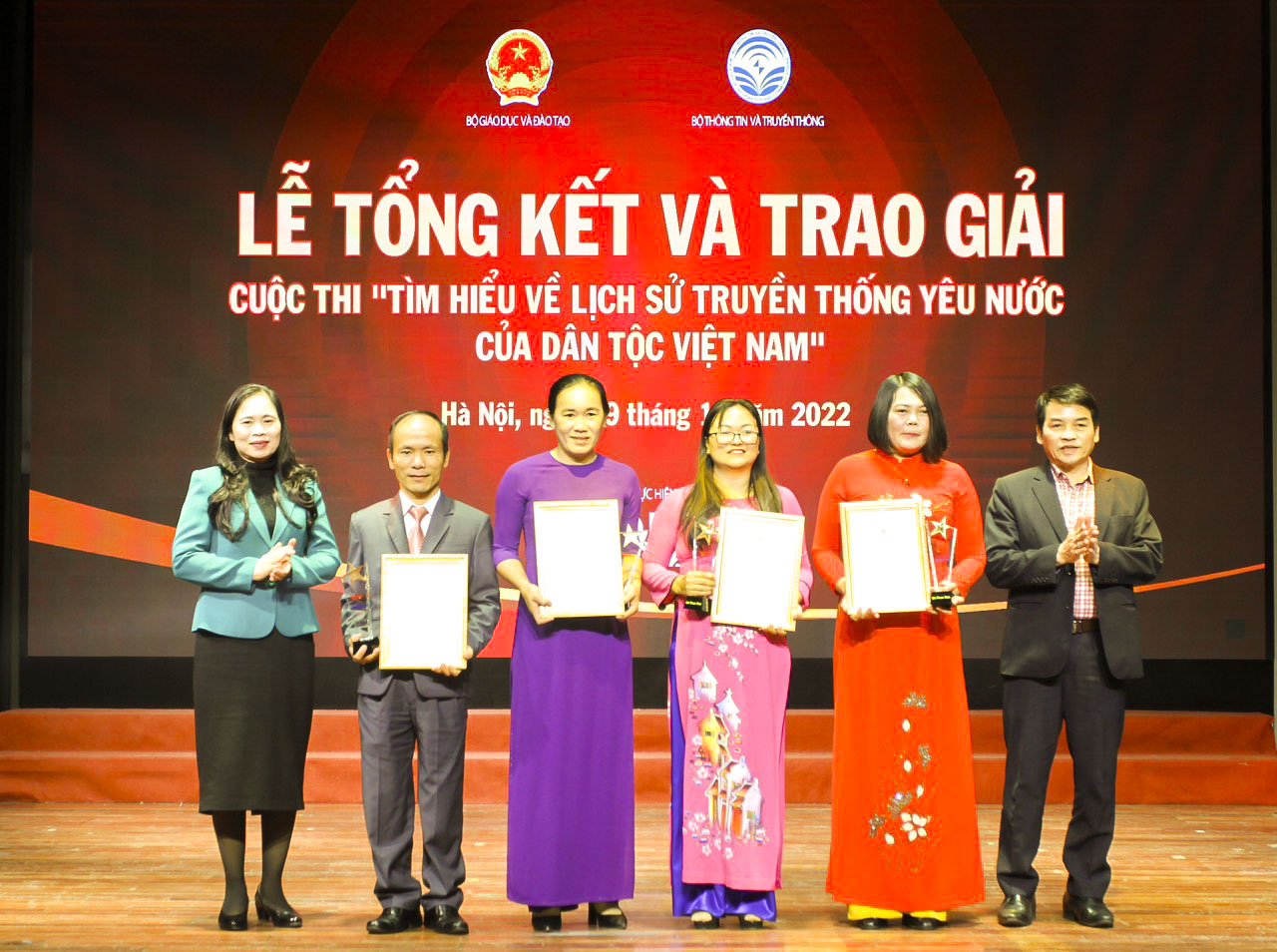 Giáo viên Trường THPT Bảo Lộc đoạt giải Cuộc thi “Tìm hiểu về lịch sử yêu nước truyền thống của dân tộc Việt Nam”