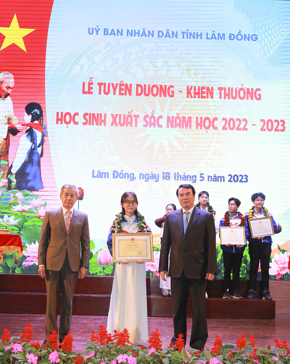 Tỉnh Lâm Đồng tuyên dương - khen thưởng 86 học sinh xuất sắc năm học 2022 - 2023