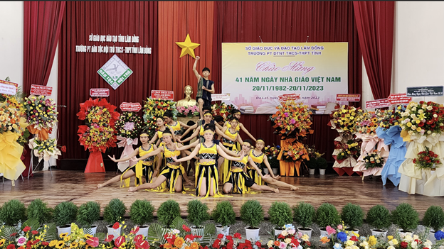 Lễ kỉ niệm 41 năm ngày Nhà giáo Việt Nam 20/11 tại trường PT DTNT THCS & THPT Tỉnh Lâm Đồng