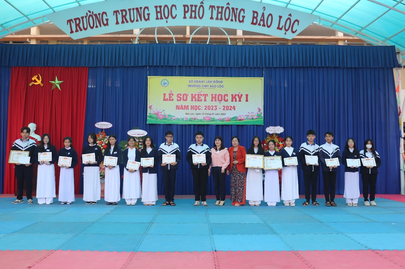 Trường THPT Bảo Lộc  tổ chức lễ sơ kết học kì I năm học 2023 – 2024