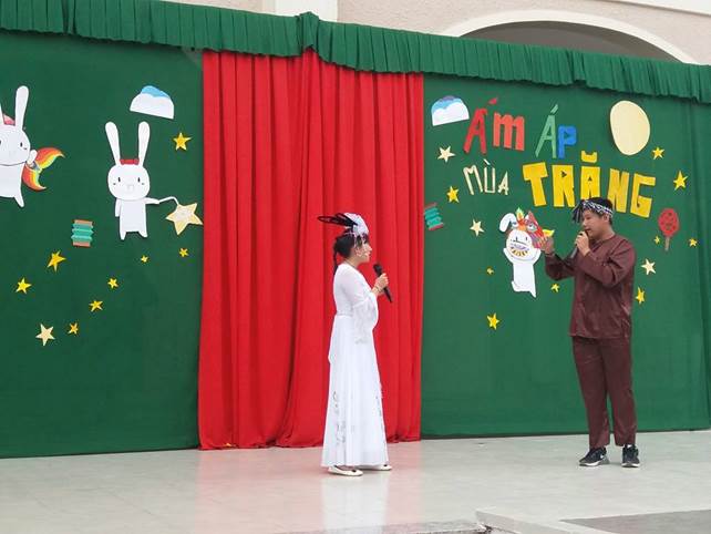 Tết Trung Thu với chủ đề: “Ấm áp mùa Trăng” của trường THPT Chuyên Thăng Long năm học 2018 – 2019