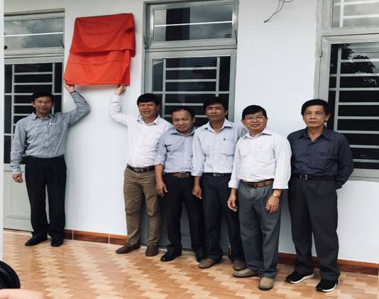 Bàn giao nhà công vụ giáo viên tại Trường THPT Đạm Ri, huyện Đạ Huoai, tỉnh Lâm Đồng