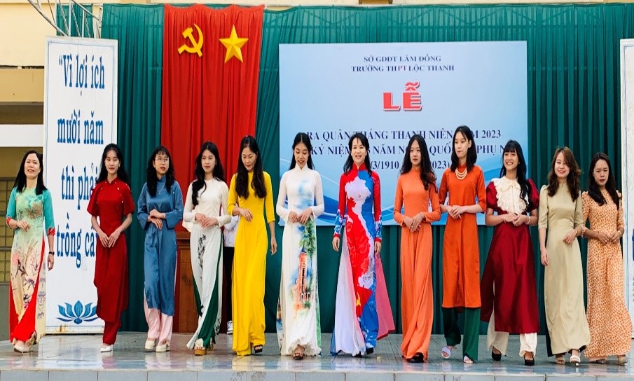 Công đoàn trường THPT Lộc Thanh – Bảo Lộc chào mừng ngày Quốc tế phụ nữ 8-3