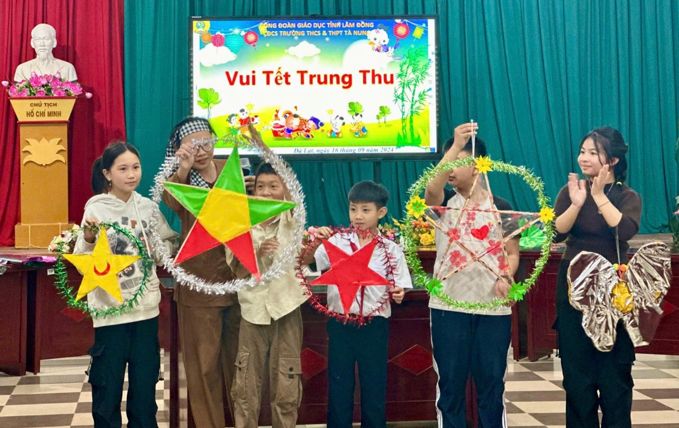  CÔNG ĐOÀN TRƯỜNG THCS&THPT TÀ NUNG ẤM ÁP HOẠT ĐỘNG  “VUI TẾT TRUNG THU”  