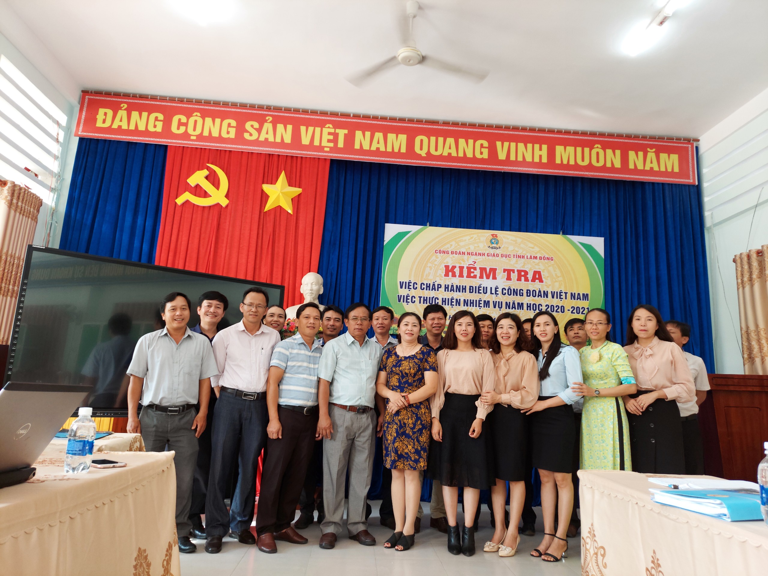 Kiểm tra hoạt động công đoàn tại Đạ Huoai, Bảo Lộc và Di Linh