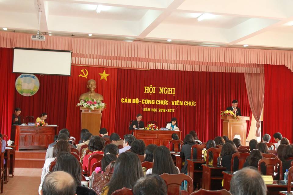 Công đoàn trường THPT Bùi Thị Xuân tham gia tổ chức Hội nghị Cán bộ công chức, viên chức năm học 2016 – 2017