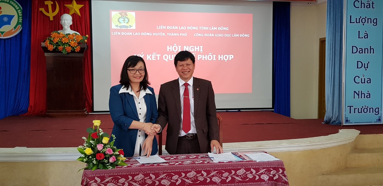 CĐGD tỉnh Lâm Đồng ký quy chế phối hợp với LĐLĐ các huyện, thành phố