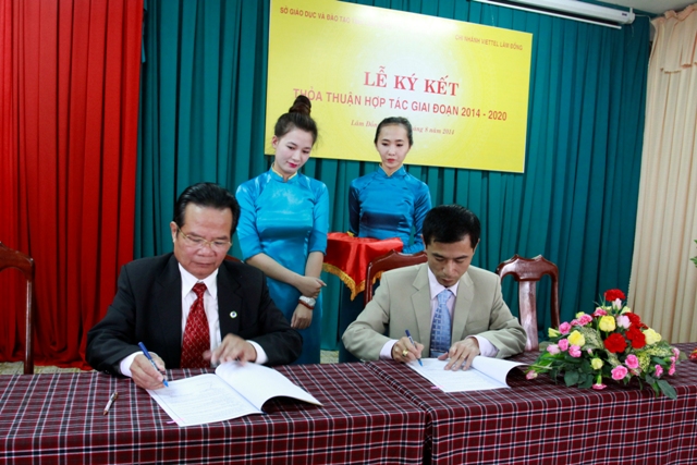 Lễ ký kết thỏa thuận hợp tác giữa Sở Giáo dục và Đào tạo với Chi nhánh Viettel Lâm Đồng