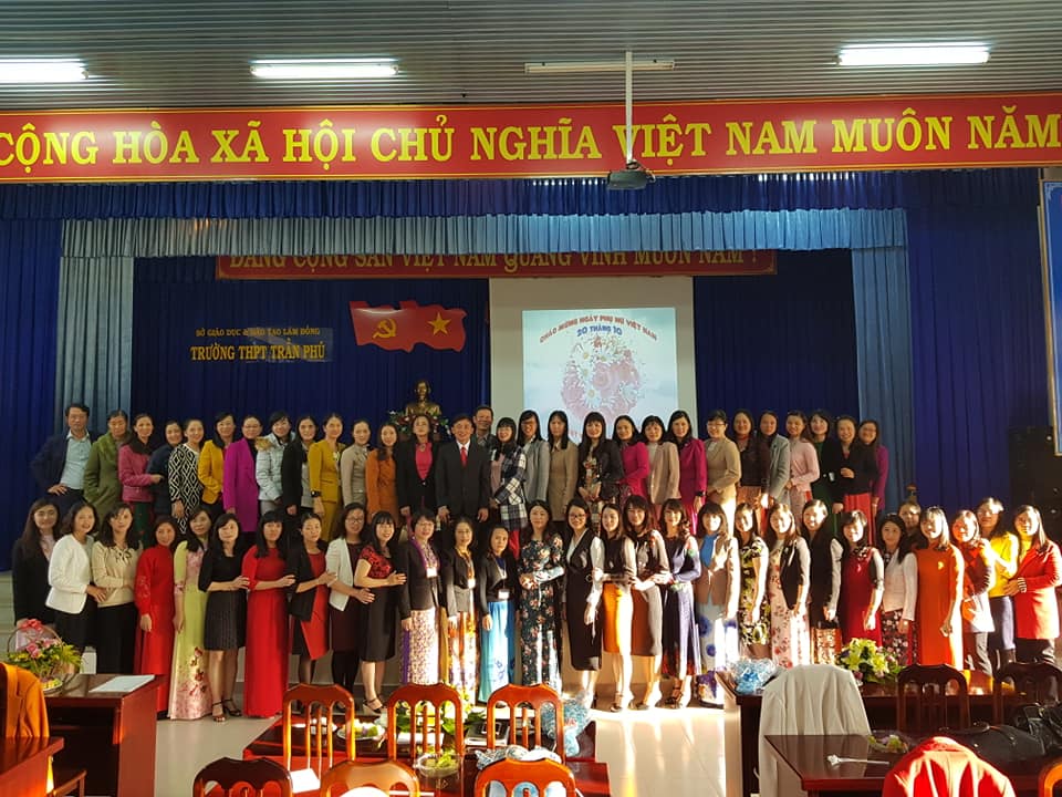 Công đoàn Trường THPT Trần Phú tổ chức sinh hoạt chuyên đề “ Đổi mới sáng tạo trong dạy và học”