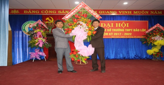 Công đoàn trường THPT Bảo Lộc tổ chức thành công Đại hội nhiệm kỳ 2017 - 2022