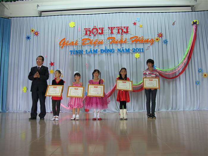 Hội thi "Giai điệu tuổi hồng" ngành giáo dục tỉnh Lâm Đồng năm 2011