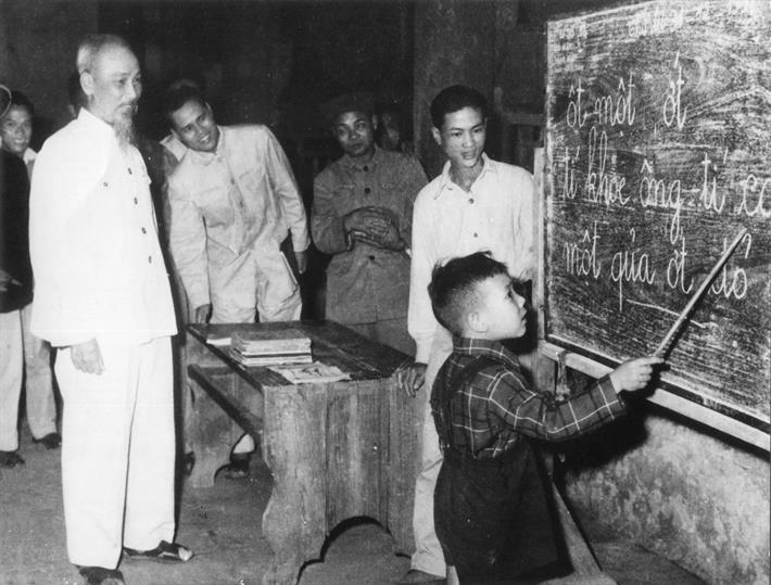 80 NĂM GIÁO DỤC PHÁT TRIỂN ĐẤT NƯỚC – BÀI 2: GIÁO DỤC KHÁNG CHIẾN, KIẾN QUỐC