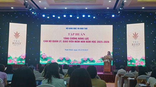 Sở Giáo dục và Đào tạo Lâm Đồng tham gia lớp tập huấn nâng cao năng lực giáo viên mầm non tại Ninh Bình