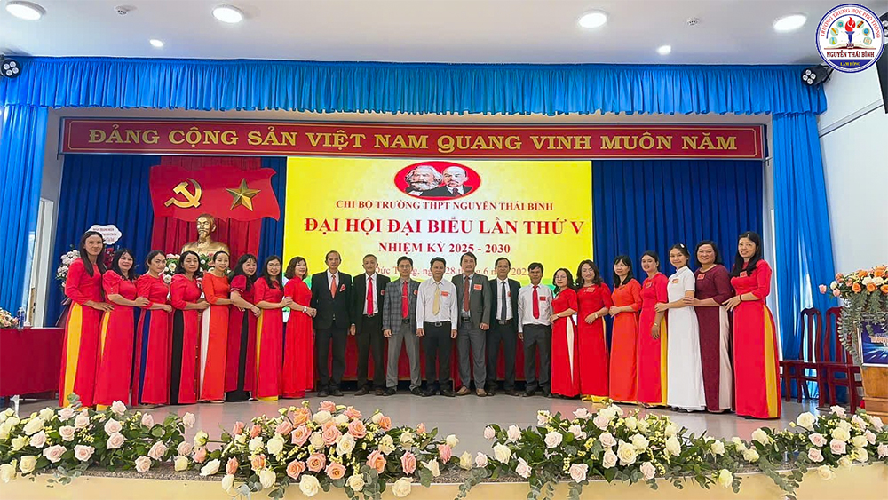 Chi bộ Trường THPT Nguyễn Thái Bình – 20 năm vững vàng trong sự nghiệp trồng người