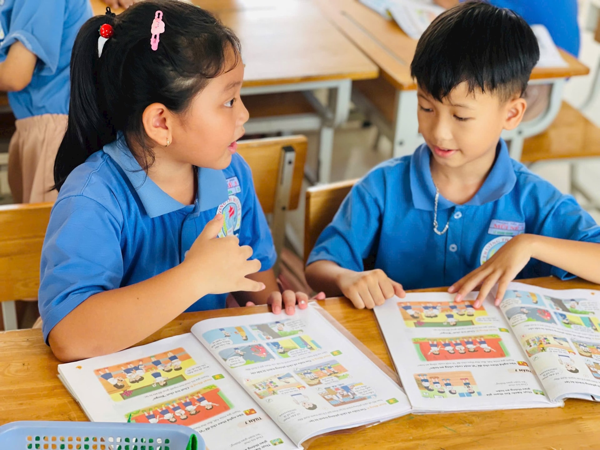 Triển khai nội dung giáo dục quyền con người ở cấp tiểu học