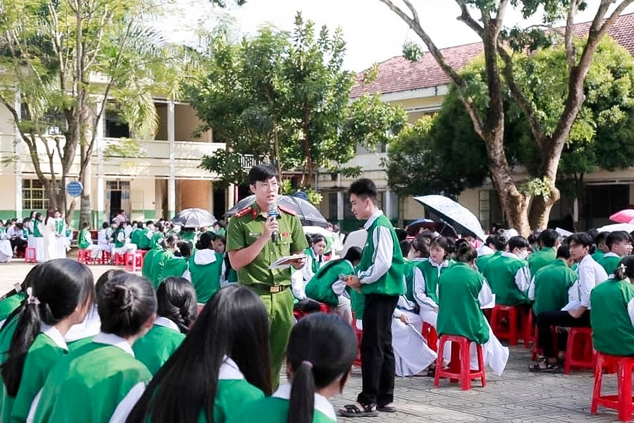 Trường THPT Lộc Thành: nâng cao kỹ năng số an toàn cho học sinh qua chiến dịch “không một mình”