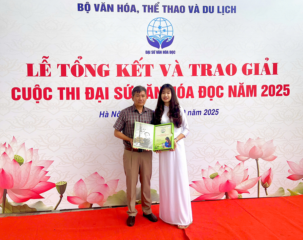Hoàng Khánh Huyền – nữ sinh Lâm Đồng đạt giải Nhì quốc gia Cuộc thi “Đại sứ văn hóa đọc năm 2025”