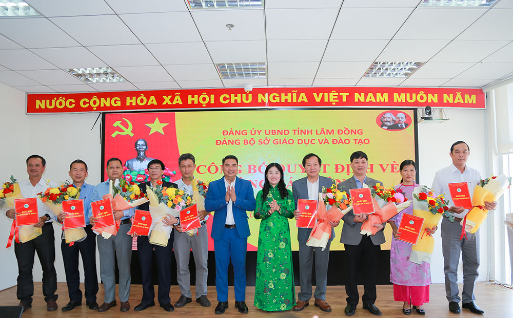 Sở GDĐT Lâm Đồng: Công bố các quyết định về công tác tổ chức và cán bộ 