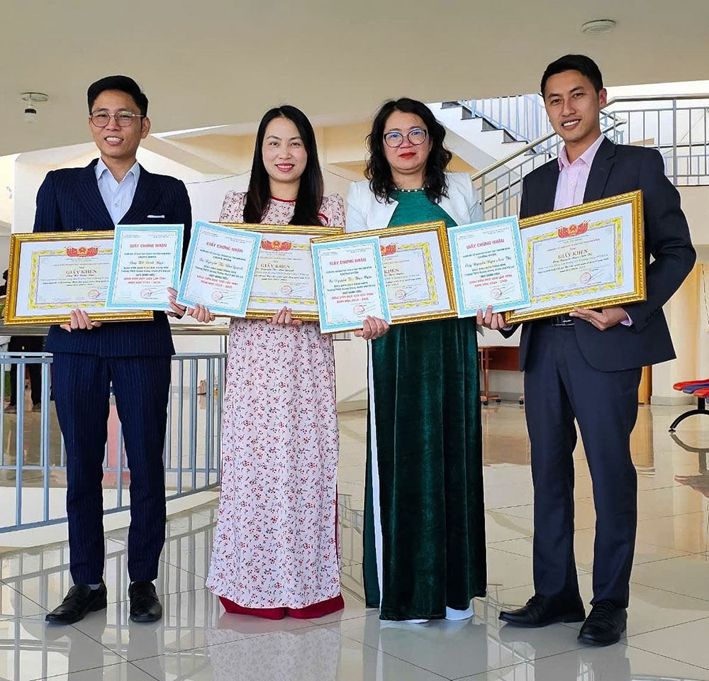 Trường THCS Quang Trung có 09 giáo viên đạt danh hiệu "Giáo viên dạy giỏi cấp tỉnh"