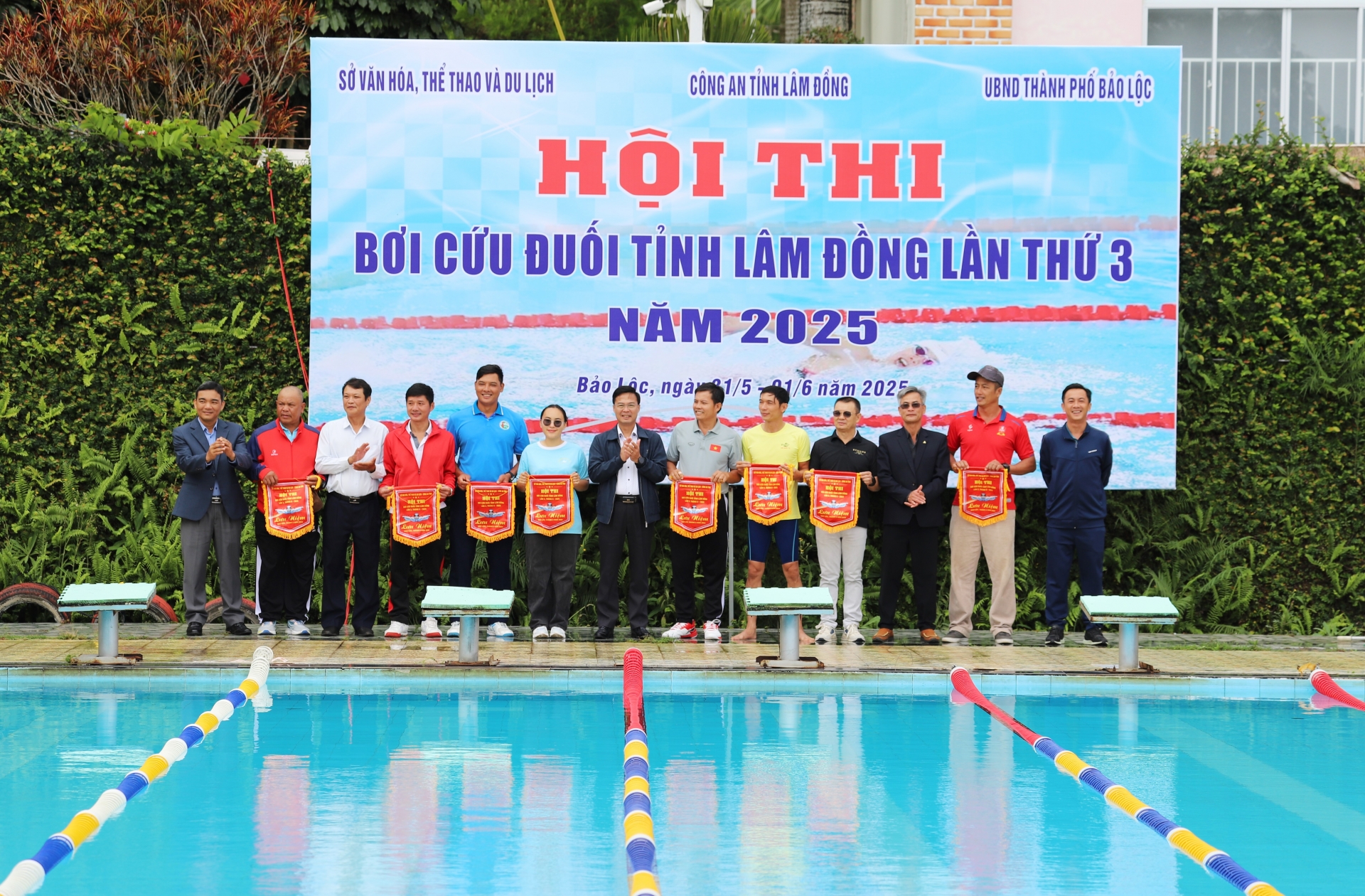 Phát động toàn dân tập luyện môn bơi, phòng chống đuối nước trẻ em