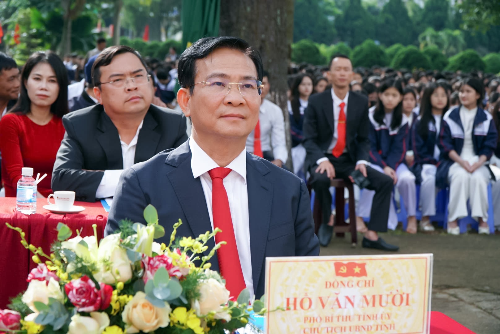 Chủ tịch UBND tỉnh Lâm Đồng Hồ Văn Mười dự khai giảng tại Trường THPT Đức Trọng